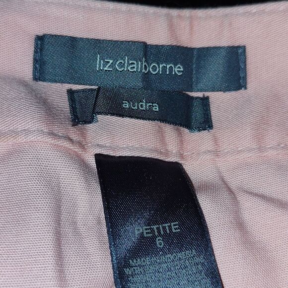 Liz Claiborne Audra light peach cropped pants  Sz 6P - Picture 7 of 7